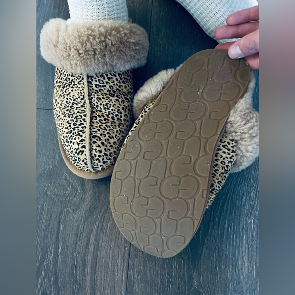 Ugg captain animal print slippers - Picture 4 of 8